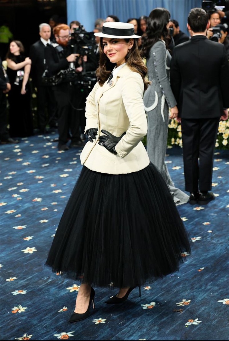 White Women Office Suits Skirt - огляд і ціна Women'S Formal Jackets To Wear With Dresses