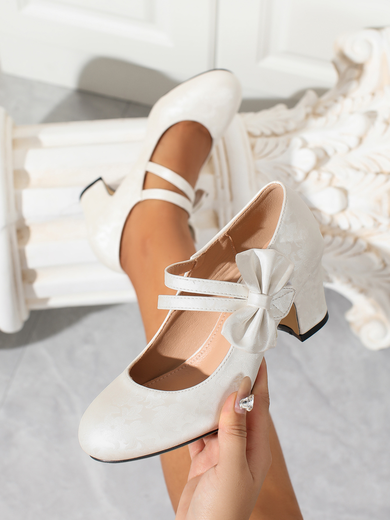 Large size women's shoes bow M - огляд і ціна Women Formal Wear With Shoes